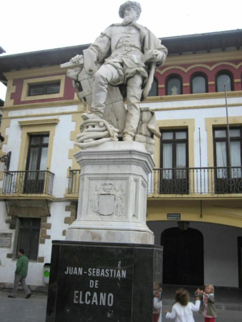 Estatua de Juan Sebastian de Elcano
